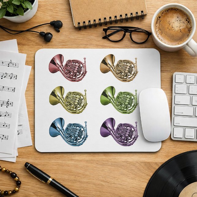 Mousepad Colagem de Trompa Francesa Arco-íris (A mouse pad with six rainbow french horns.)