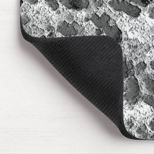Mousepad Coral com travesseiro redondo preto e branco a cor (Canto)