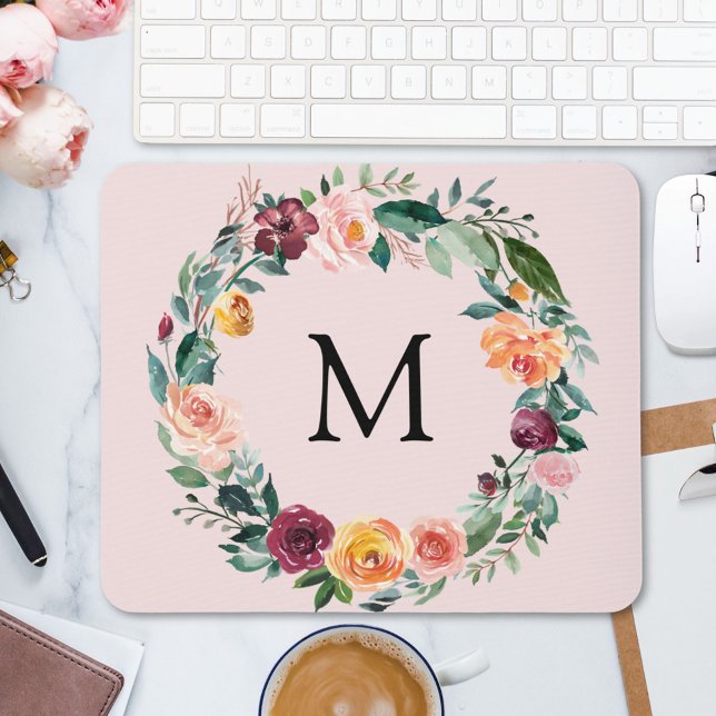 Mousepad Coroa Floral de Rosa de Outono de Monograma  (In situ)