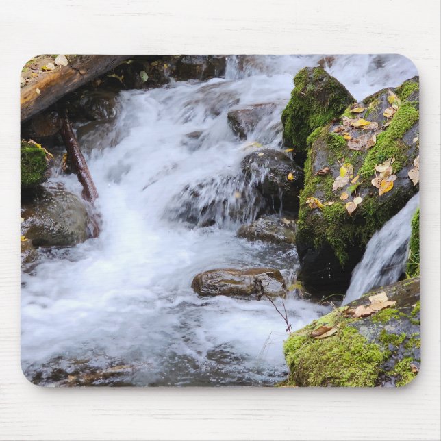 Mousepad Córrego Florestal Fluindo com Rochas Musgosas (Frente)