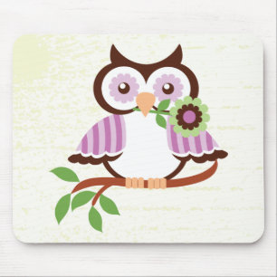 Mousepad Coruja bonito do primavera que guardara uma flor