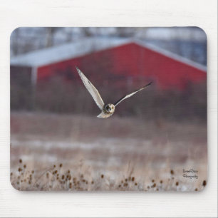 Mousepad Coruja de orelhas curtas com Red Barn