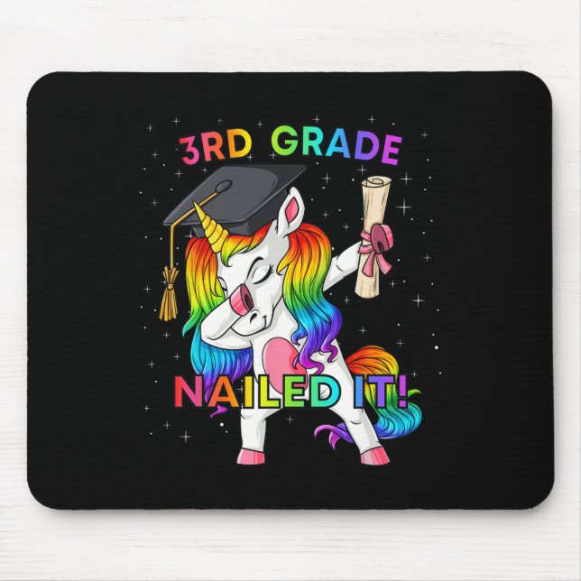 Mousepad Dabbing Unicorn 3º Graduação de Ti Nails (Frente)