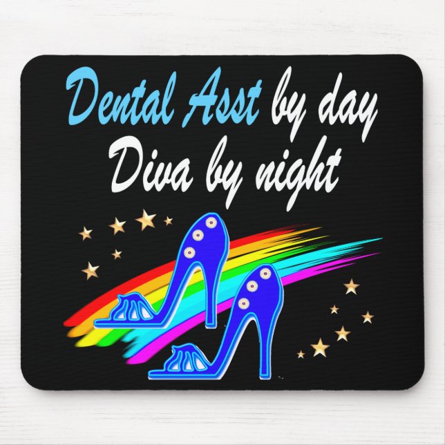 MOUSEPAD DENTAL ASST BY DAY, DIVA À NOITE (Frente)