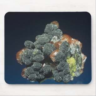 Mousepad Descloizite na calcite
