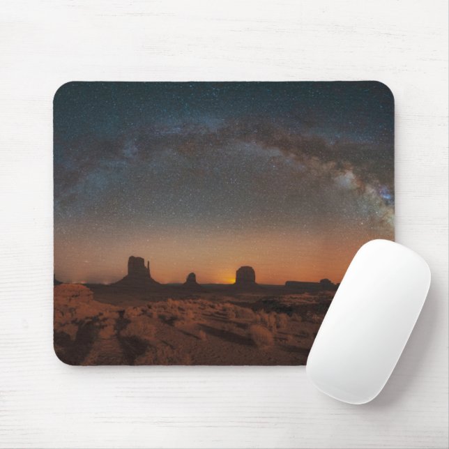 Mousepad Desertos | Céu Estrelado Sobre Uma Paisagem No Des (Com mouse)