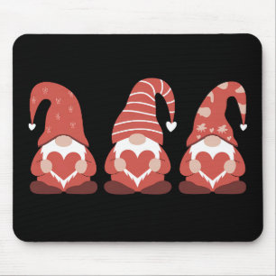Mousepad Dia de São Valentim Três Gnomos Fofos Segurando Co