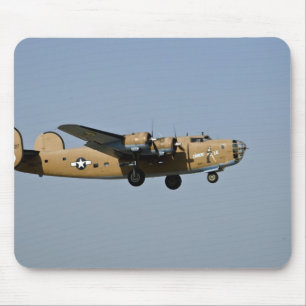 Mousepad Diamond Lil B-24 Bombardeiro, pousando em Oshkosh,