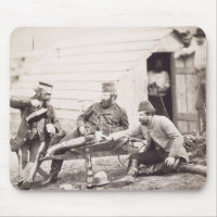 Dificuldades no acampamento (coronel Lowe e nos