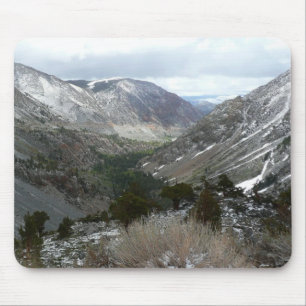 Mousepad Dirigindo pelas montanhas Snowy Sierra Nevada
