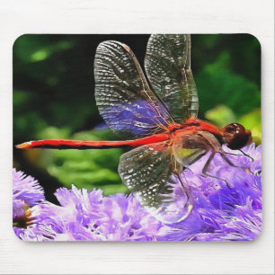 Mousepad Dragonfly Vermelha em Flores Violetas Roxos