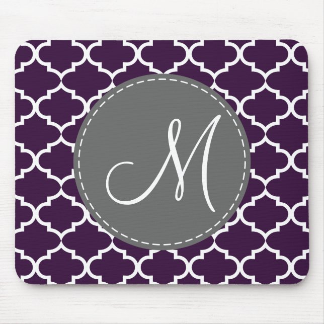 Mousepad Egglpant elegante Quatrefoil roxo com monograma (Frente)