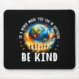 Mousepad Em Um Mundo Seja Crianças Que Atacam A Terra