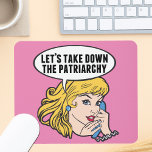 Mousepad Engraçado Retro Feminista Pop Art Anti-Patriarcado<br><div class="desc">O vamos derruba o polo rosa do Patriarcado. Bonita dádiva de feminismo de arte pop para uma mulher forte e pró-escolha votando pela liderança feminina em nosso país. Defenda os direitos das mulheres e o empoderamento feminino com este desenho político legal que apresenta um bonito líder loiro planejando uma marcha...</div>