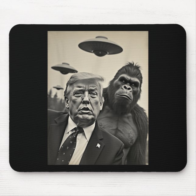 Mousepad Engraçado Trump Bigfoot Selfie Com Alienígena Estr (Frente)