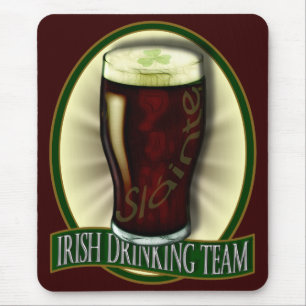 Mousepad Equipe irlandesa engraçada do bebendo