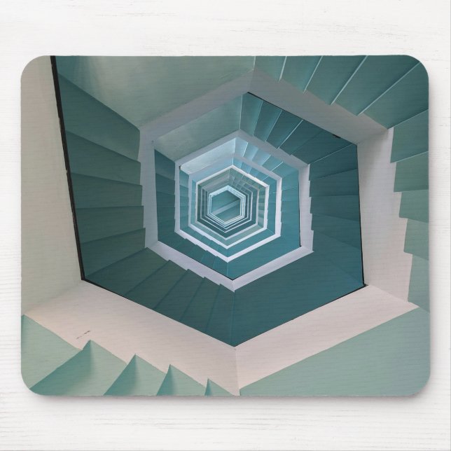 Mousepad Escada Espiral de Concreto Cinza e Branco Vazia (Frente)