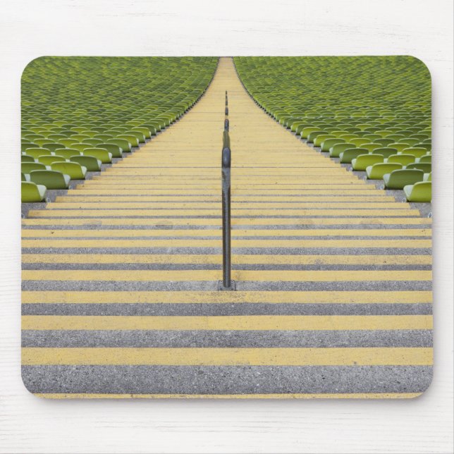 Mousepad Escadaria do estádio entre fileiras de assentos (Frente)