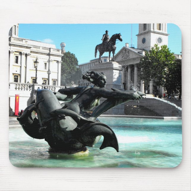 Mousepad Estátua e fonte na Praça de Tralgar (Frente)