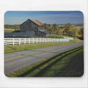 Mousepad Estrada rural através da região Bluegrass de 2