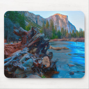 Mousepad EUA, Califórnia. Raízes de Árvore no Rio Merced