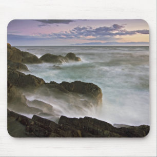 Mousepad EUA, Washington, Ilhas San Juan. Ondas batem