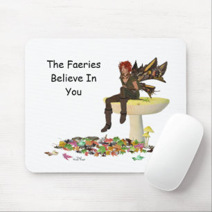 Mousepad Fada Irlandesa Do Menino No Boco Do Cogumelo
