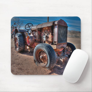 Mousepad Farms   Rusty Antique Tractor