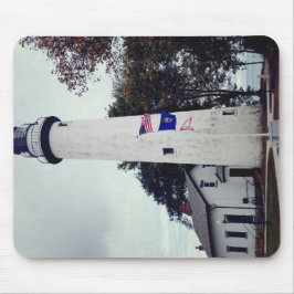 Mousepad Farol Pointe Aux Barcas em um