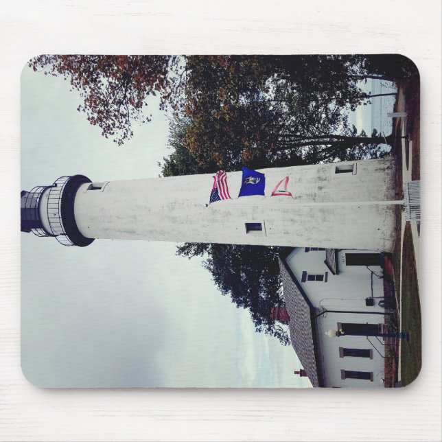 Mousepad Farol Pointe Aux Barcas em um (Frente)