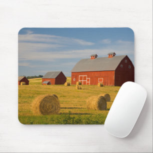 Mousepad Fazendas Barns Vermelhos Perto Dos Baldes De Cab
