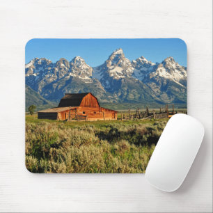 Mousepad Fazendas Cintura Sombreada por Montanhas com Cap