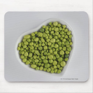 Mousepad Fim-acima de seixos verdes em uma bacia da forma