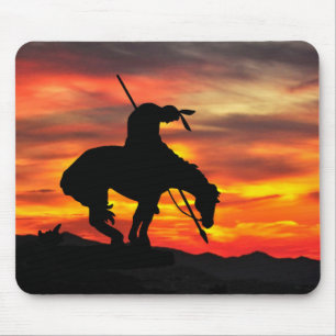 Mousepad Fim da silhueta de trilha com o mouse sunset