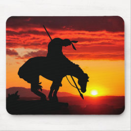 Mousepad Fim da silhueta de trilha com o mouse sunset