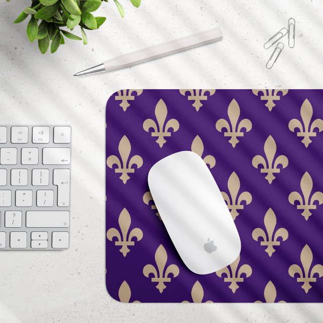 Mousepad Fleur de Lis Pattern, Royal French Cream on Purple (Criador carregado)