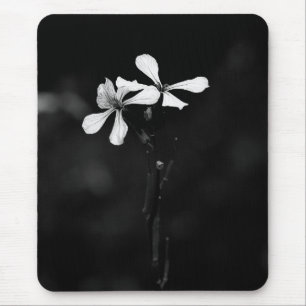 Mousepad floral preto e branco minimalista