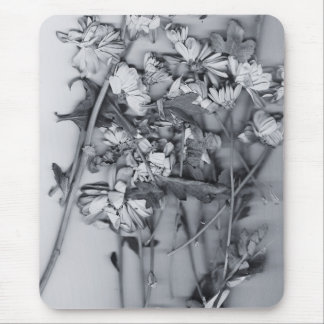 Mousepad Flowers in Black and White