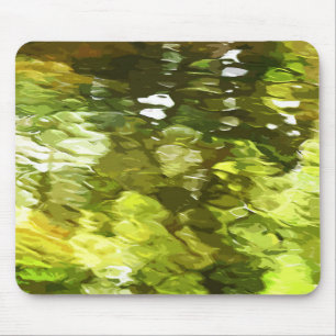 Mousepad Folhas de Árvore Verde Refletidas em Água