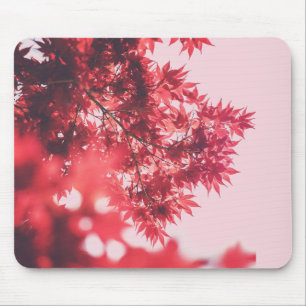 Mousepad Folhas de Bordo Vermelhas em Rosa