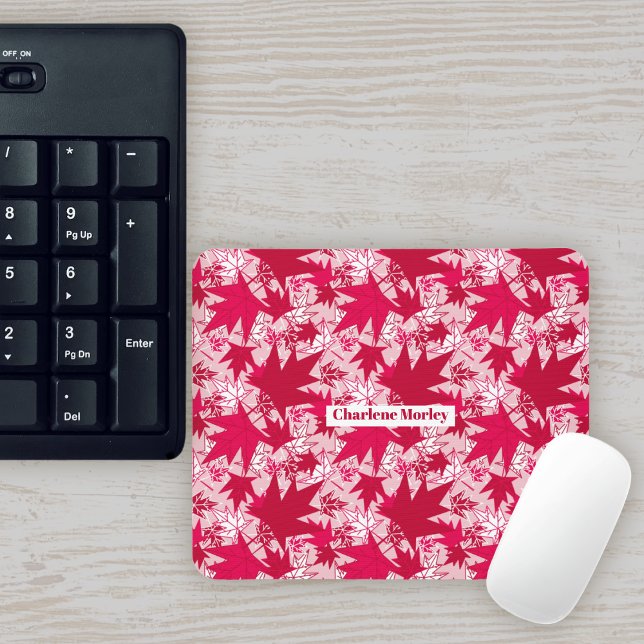 Mousepad Folhas de Mapeamento em um Plano de Fundo Rosa (Criador carregado)