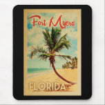 Mousepad Fort Myers Florida Palm Tree Beach Viagens vintage<br><div class="desc">Fort Myers Florida design ao estilo de Viagens vintage apresentando uma palmeira na praia com oceano e céu.</div>
