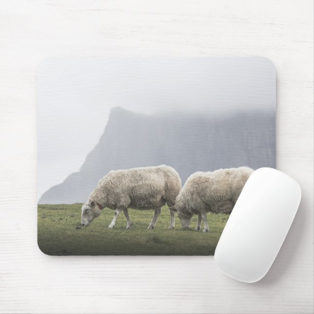 Mousepad Foto de ovelhas pastando (Com mouse)