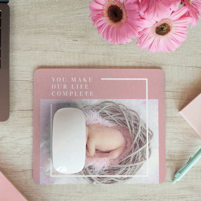 Mousepad Foto do bebê moderno e bonito | Rosa e Branco | Co (Criador carregado)