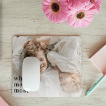 Mousepad Foto moderna e o que importa a citação mais positi<br><div class="desc">Apresentando o produto "Foto moderna e o que importa a citação mais positiva", disponível exclusivamente no Zazzle! Este produto único e inspirador combina o poder da fotografia moderna com uma citação positiva que nos lembra o que realmente importa na vida.O produto "Foto Moderna e o que importa a citação mais...</div>