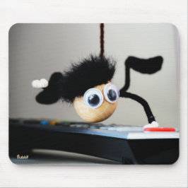 Mousepad Fubby hangend als de scene van Tom Cruise.