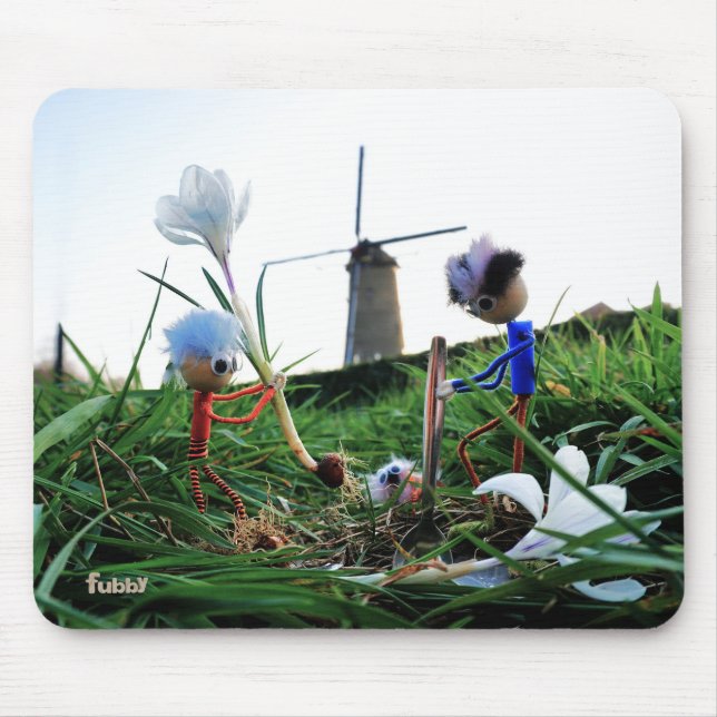 Mousepad Fubby's bij een molen planten een krokus bol. (Frente)
