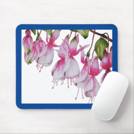 Mousepad 'Fuchsias Festivas' em um Pad do Mouse