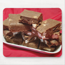 Mousepad Fuja De Chocolate De Cereja Em Uma Placa