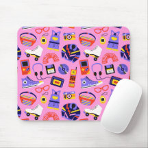 Fun retro 90s nostalgia – Y2K tech and clothing